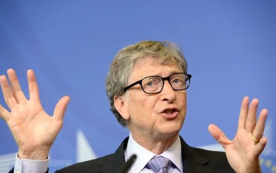 比尔·盖茨：AI是当代最具变革性的创新 同PC问世一样